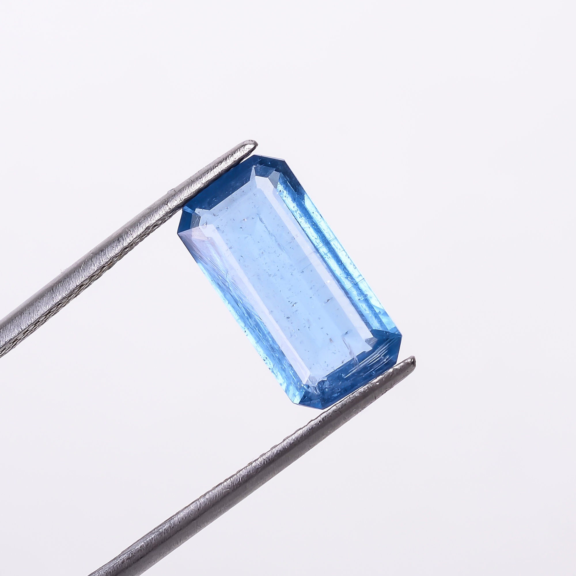 natural blue kyanite radiant shape cut stone loose gemstone